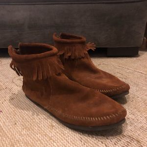 Minnetonka Bootie Moccasin Size 7.5